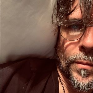 Meet your Posher, Carl